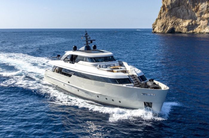 Photo of Sanlorenzo Yachts UK lists SD96 Sahasa on the market