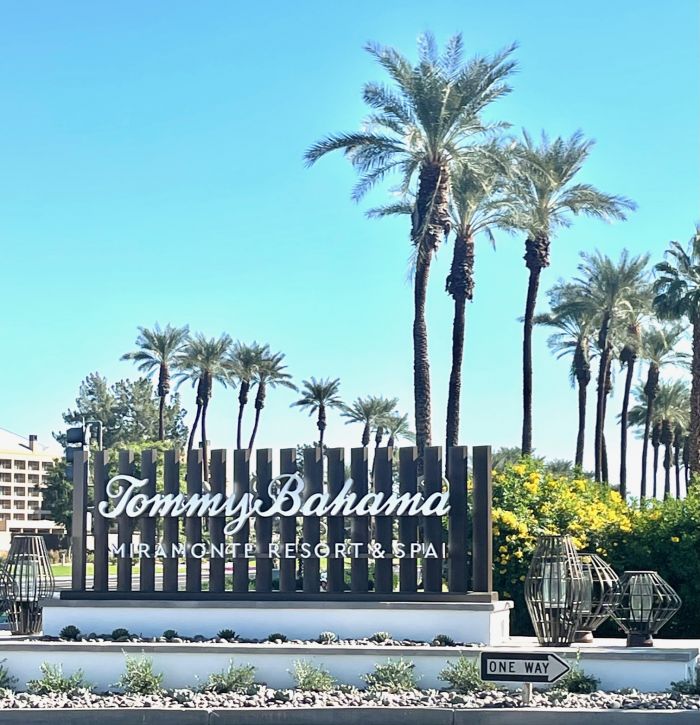 Tommy store bahama sign