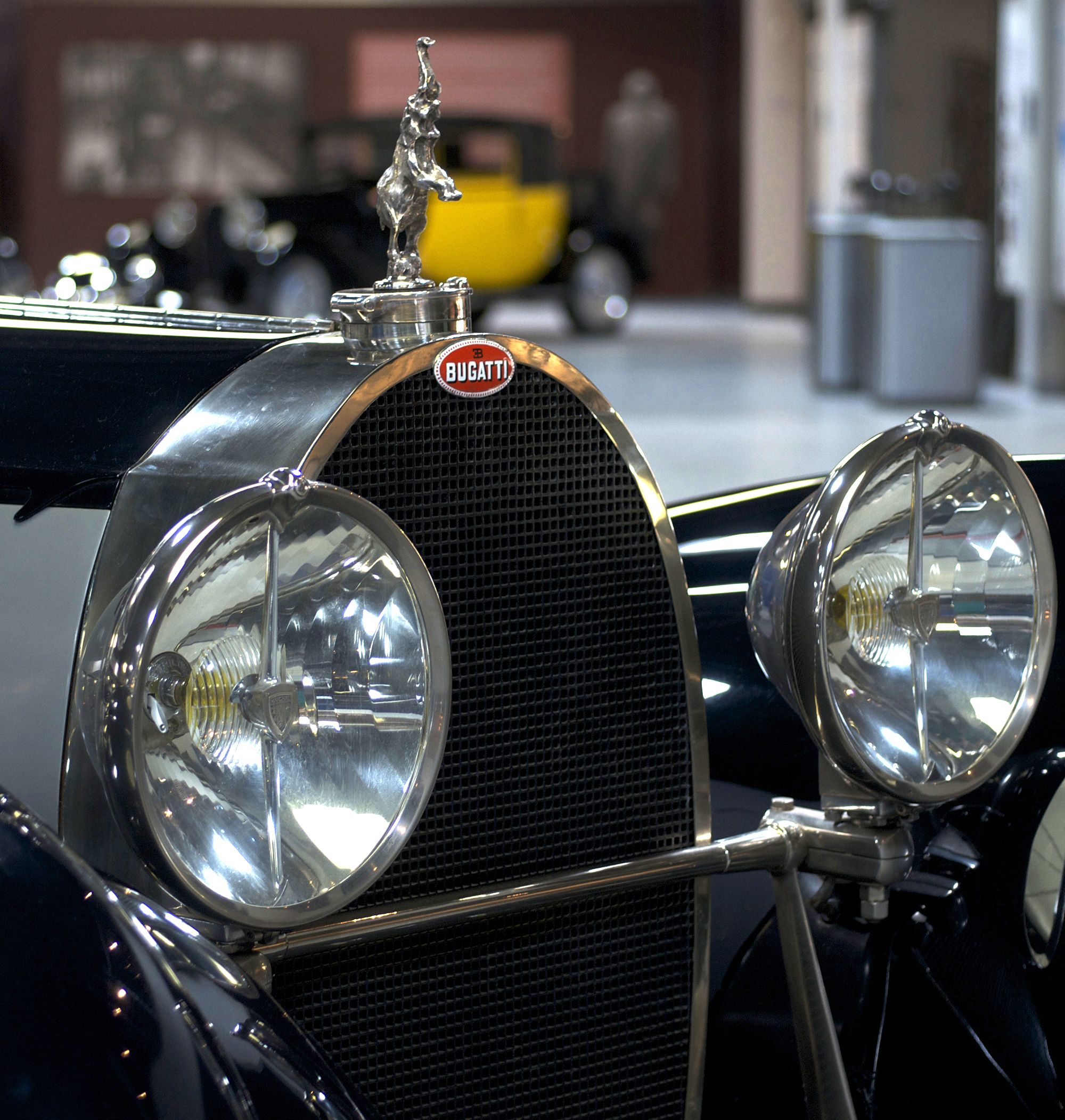 Mullin Automotive Museum, bugatti