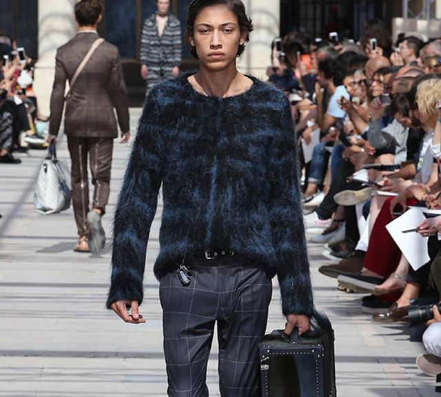 See detail photos for Louis Vuitton Spring 2017 Menswear collection.