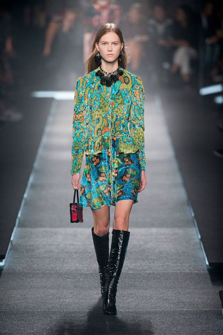 At Louis Vuitton, Nicolas Ghesquière Presents Nostalgia for 1980s Paris