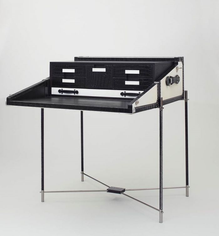 Bertoni 1949, Hangar Design Group, game trunk