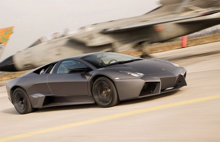 Ultra-Exclusive Lamborghini Reventón Supercar Goes on Sale in London
