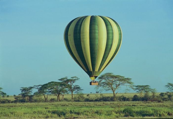 Ballooning int the Serengeti