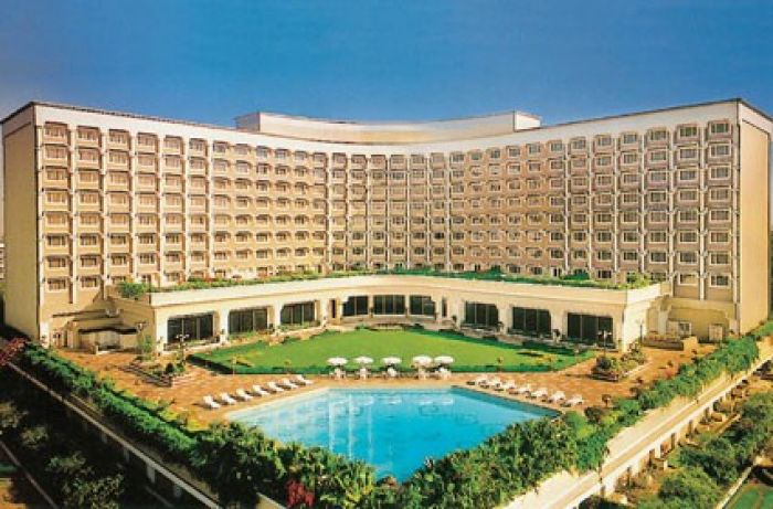 Taj Mahal Hotel Front View