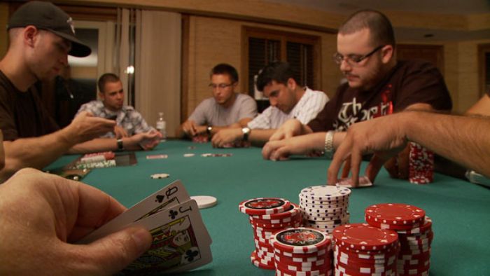 Poker?s Gaining Acceptance as a Family Game