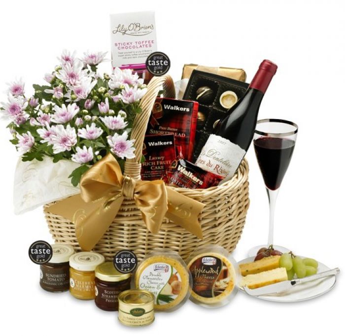 The best occasions for enjoying a luxury food hamper