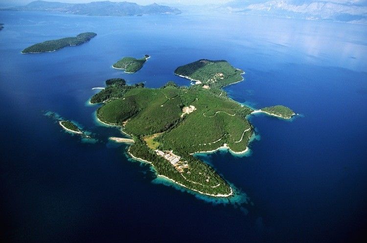 Russian Billionaire Buys Greek Island Where Jackie O Got Marrie