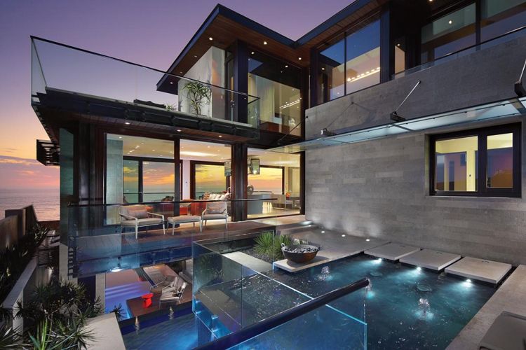 Layered Reflecting Pools and Glass Walls Open The Strand Reside