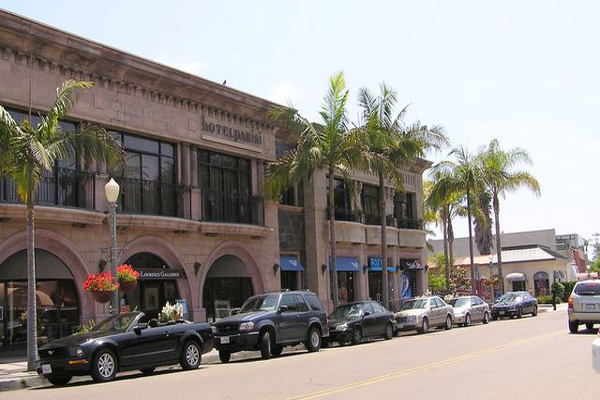 Fashion Valley Shopping Center is The Ultimate Shopping Destination in San  Diego County - SAN DIEGAN