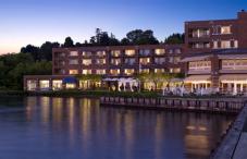 Woodmark Hotel, Yacht Club & Spa